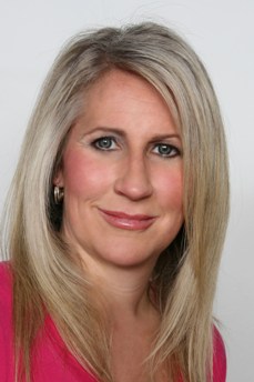 Mariane Thomas Mariane Thomas
