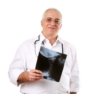 Doctor-with-Xray hemorrhoids