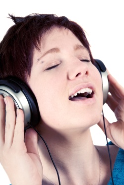 hypnosis-audio-dreamstimefree_1633463.jpg